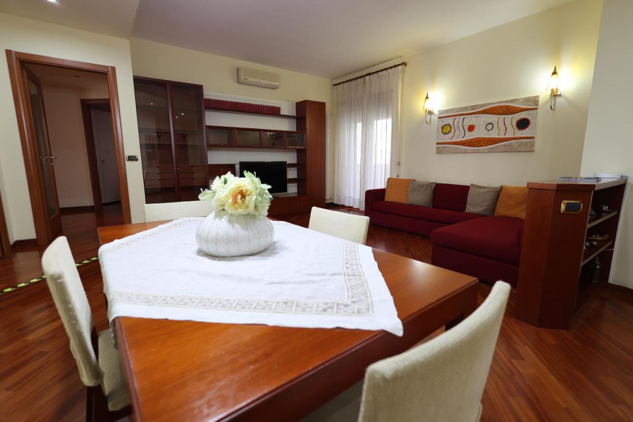 Appartement Casa Diocleziano à Naples Extérieur photo