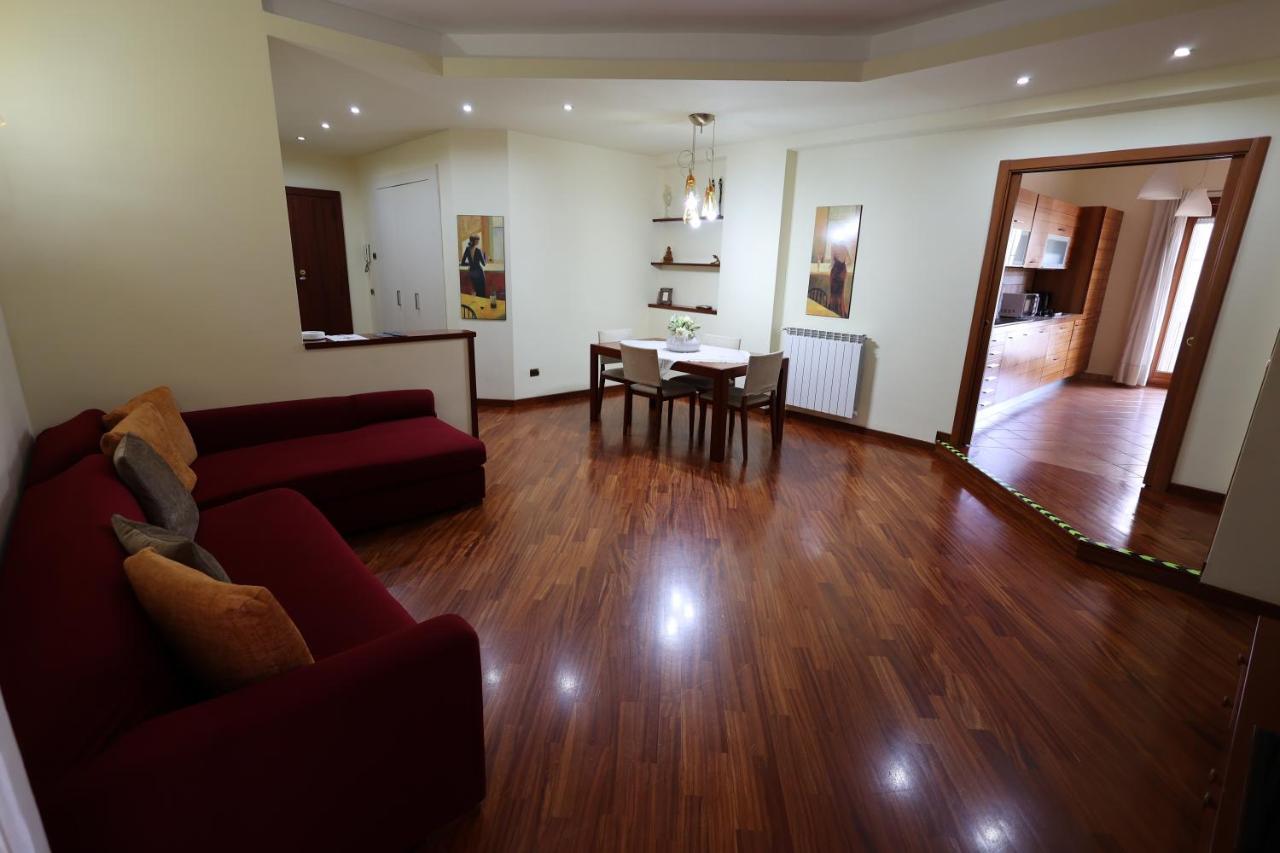 Appartement Casa Diocleziano à Naples Extérieur photo